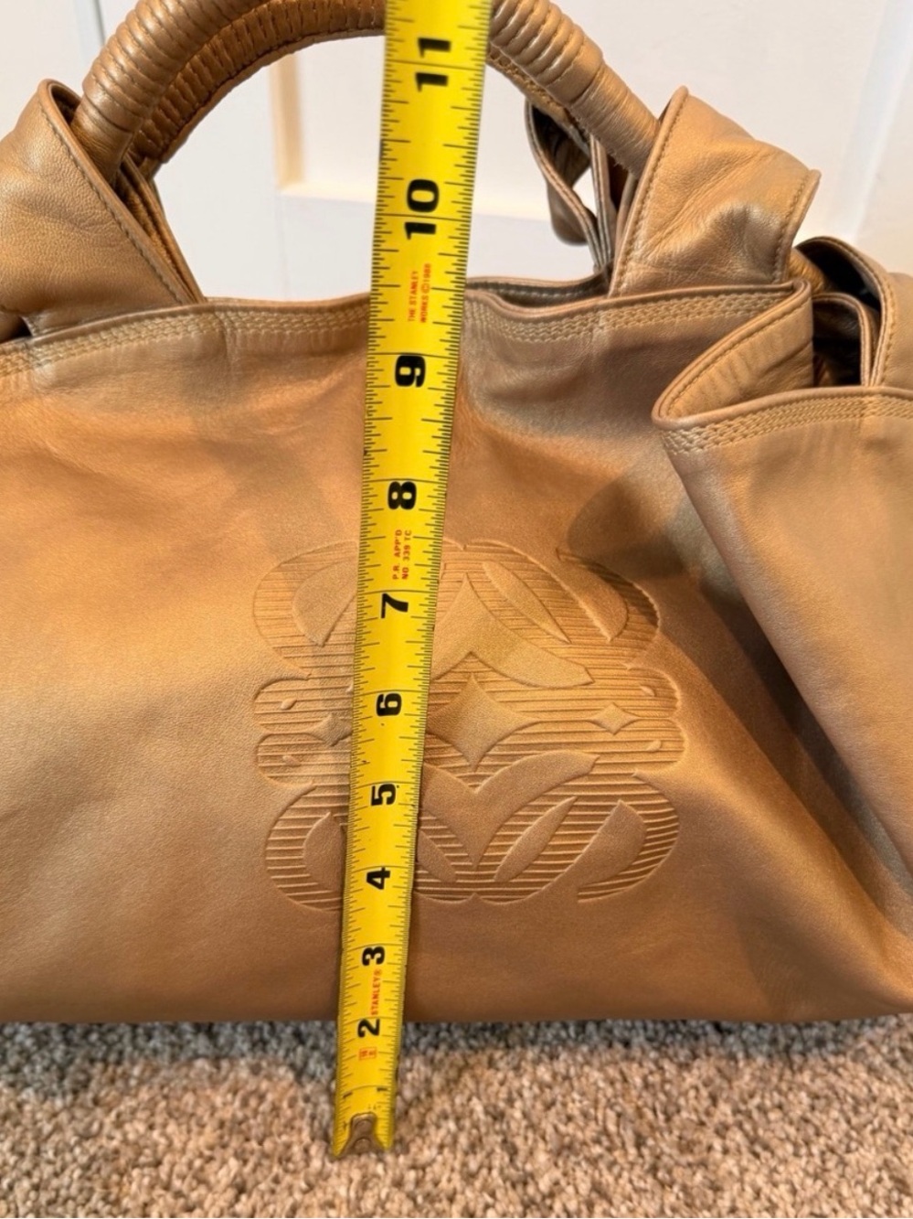 Loewe Nappa Aire Shoulder Bag - Gold Iridescent Leather - Picture 13 of 15